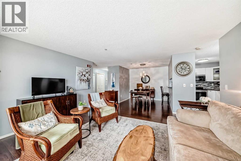 Single Family House for Sale in   Tuscarora Manor NW Tuscany Calgary 