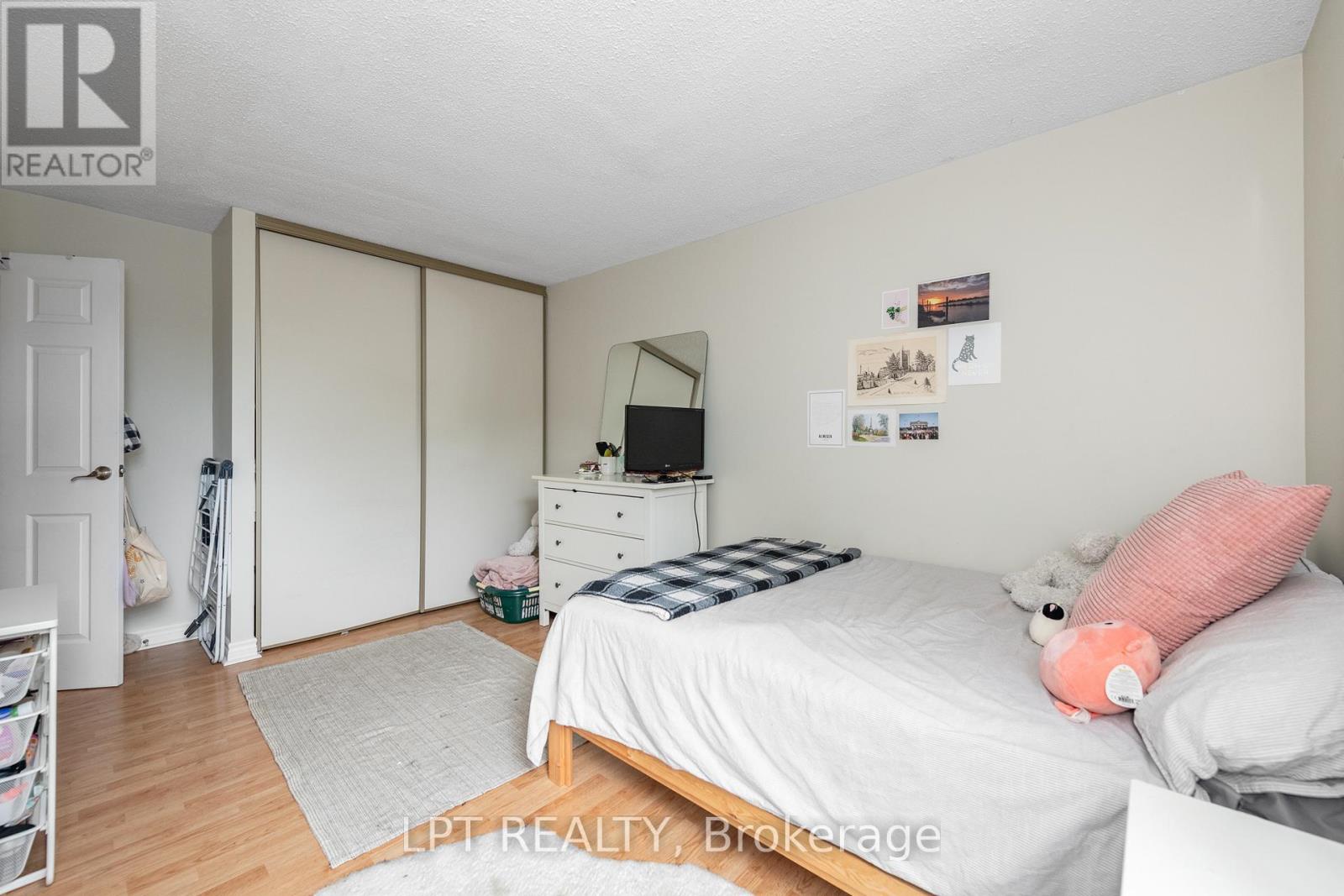 #206 - 1177 BELANGER AVENUE — photo 24