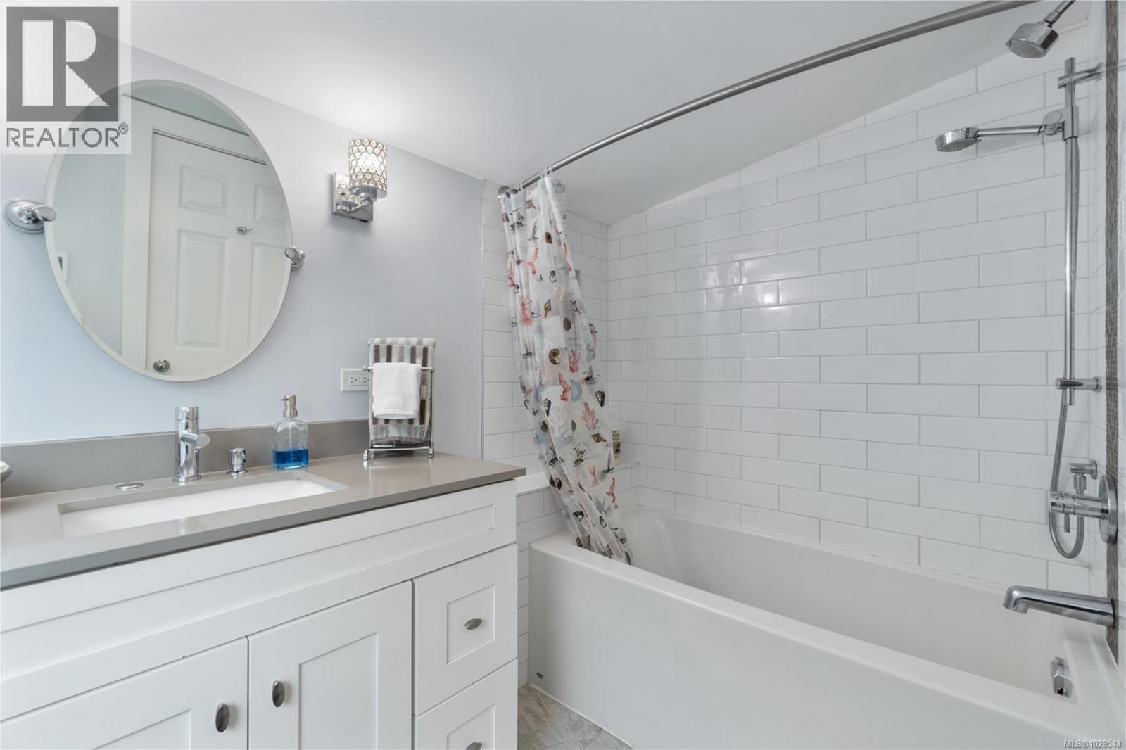 7896 LANTZVILLE RD - 43