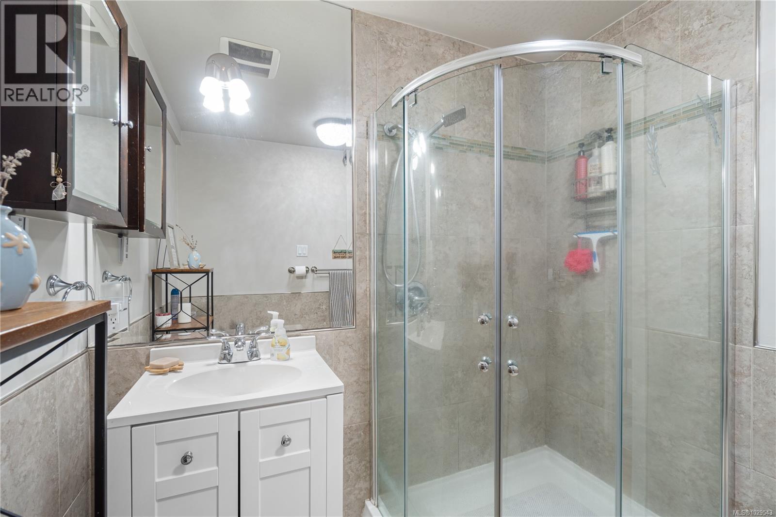 7896 LANTZVILLE RD - 48