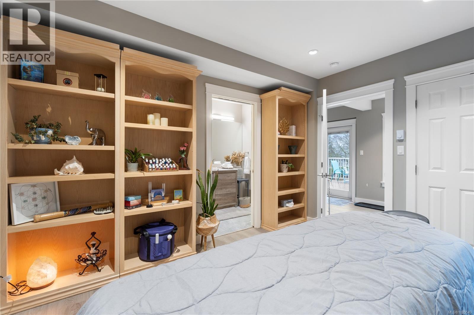 7896 LANTZVILLE RD - 55