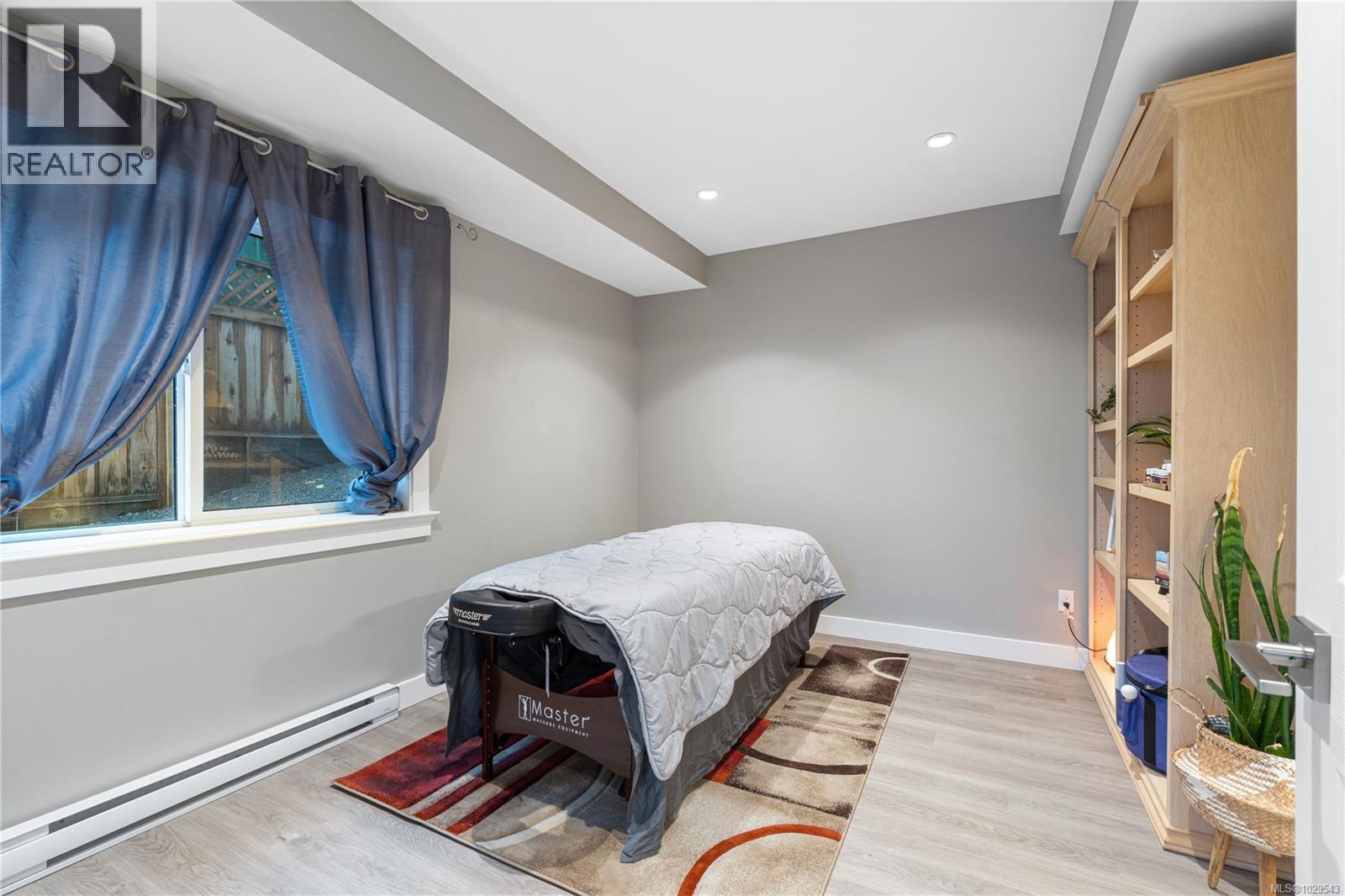 7896 LANTZVILLE RD - 56