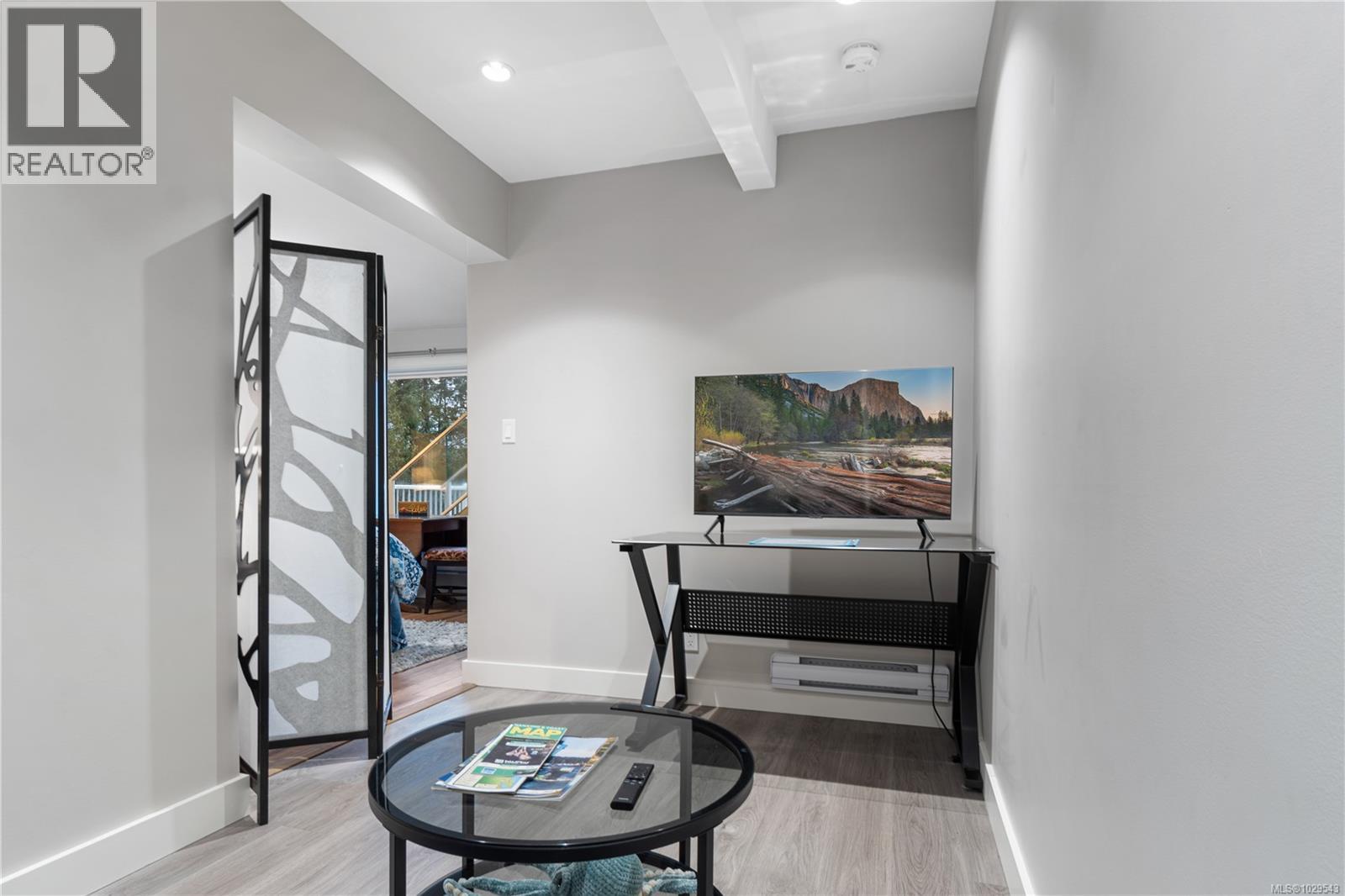 7896 LANTZVILLE RD - 57