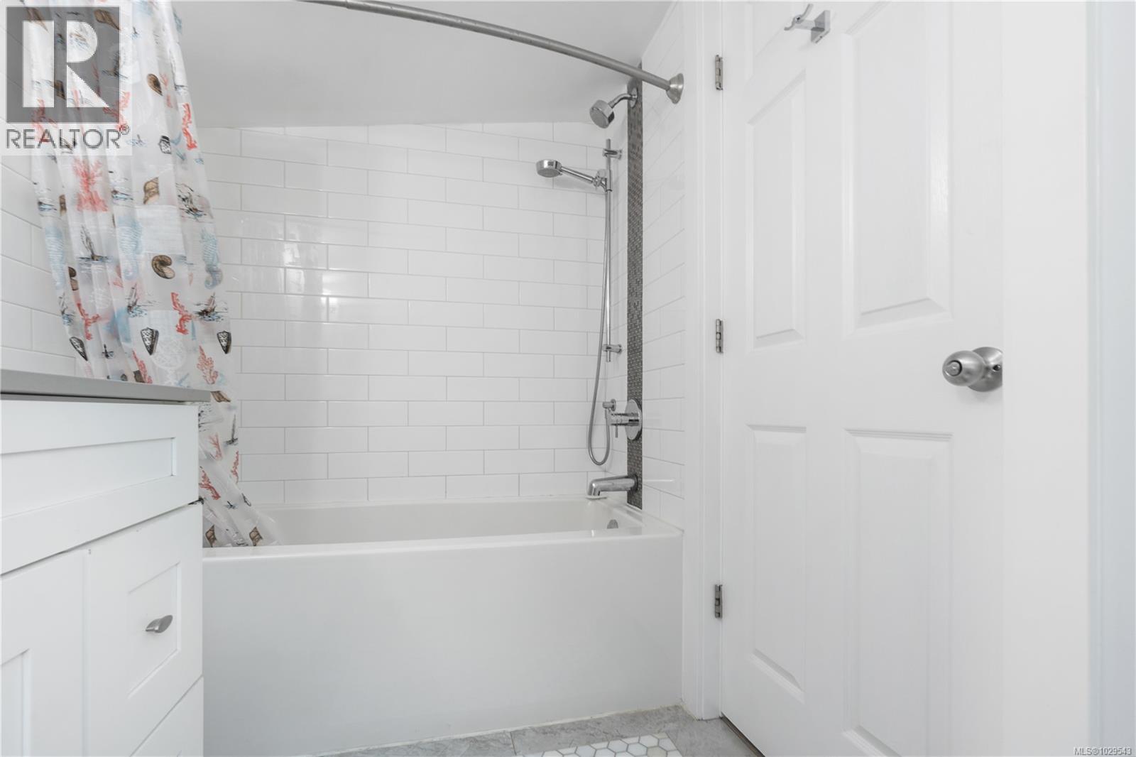 7896 LANTZVILLE RD - 62