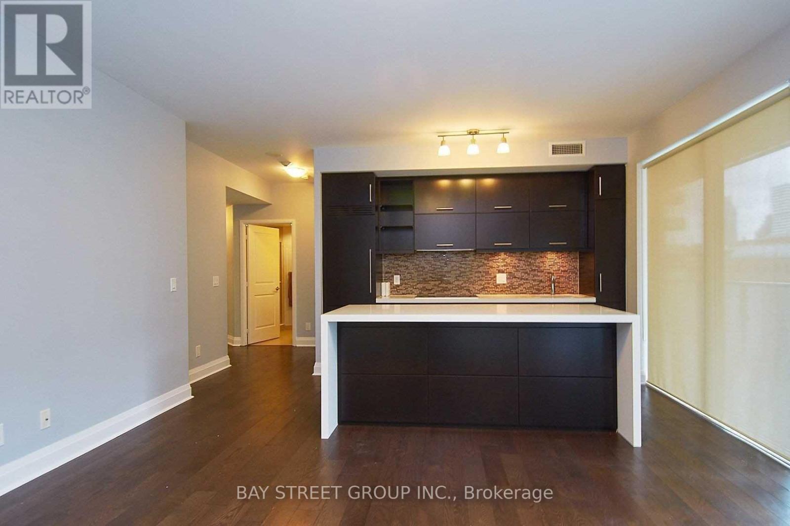 #510 1080 BAY STREET - 1