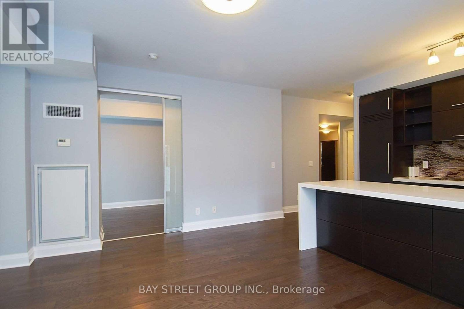 #510 1080 BAY STREET - 4