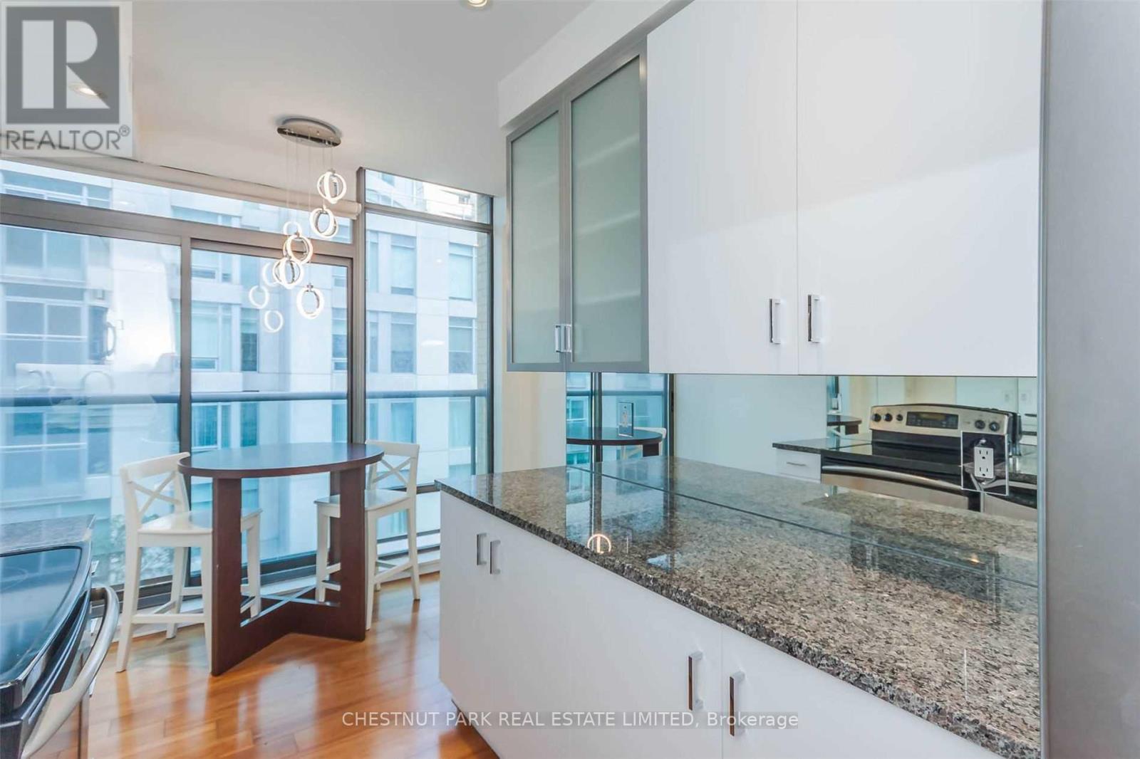 #401 21 SCOLLARD STREET - 21