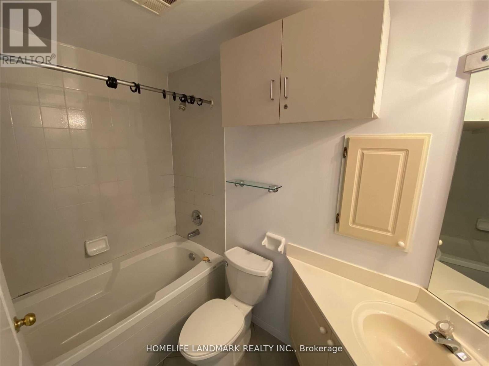 #407 555 YONGE STREET - 13