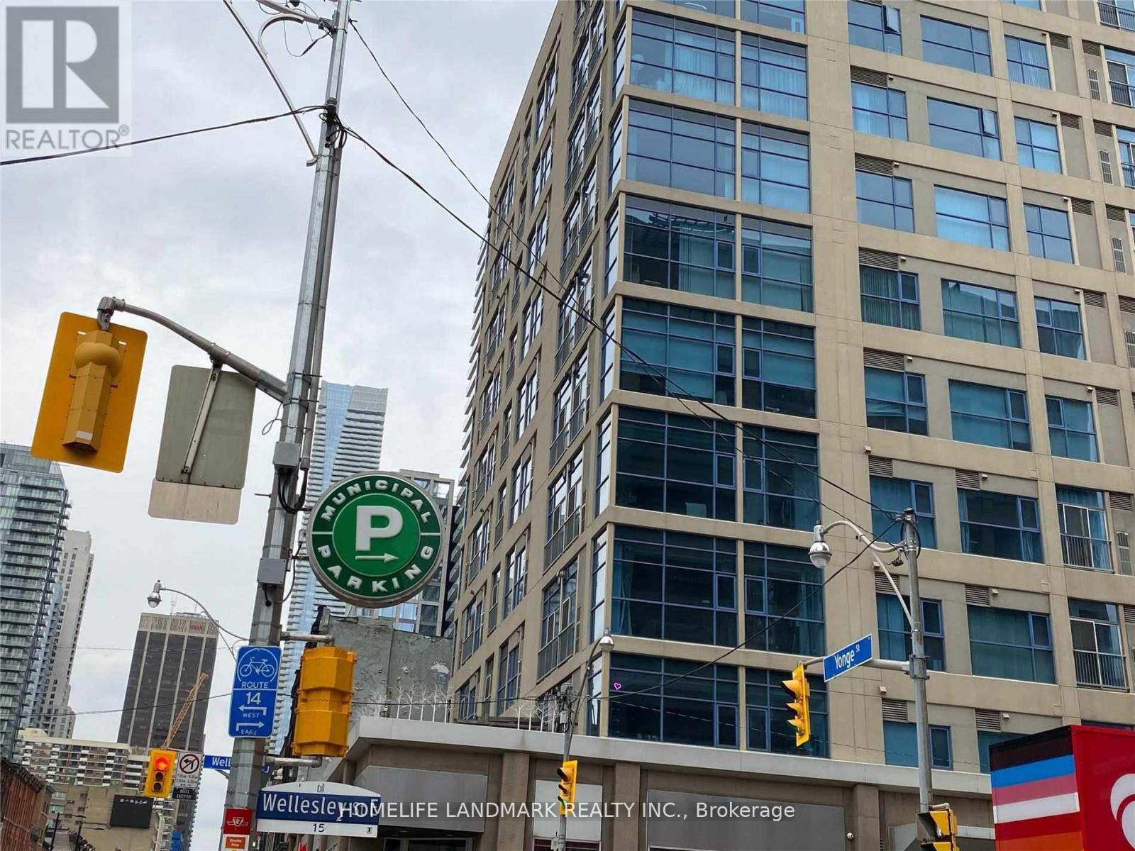 #407 555 YONGE STREET - 2