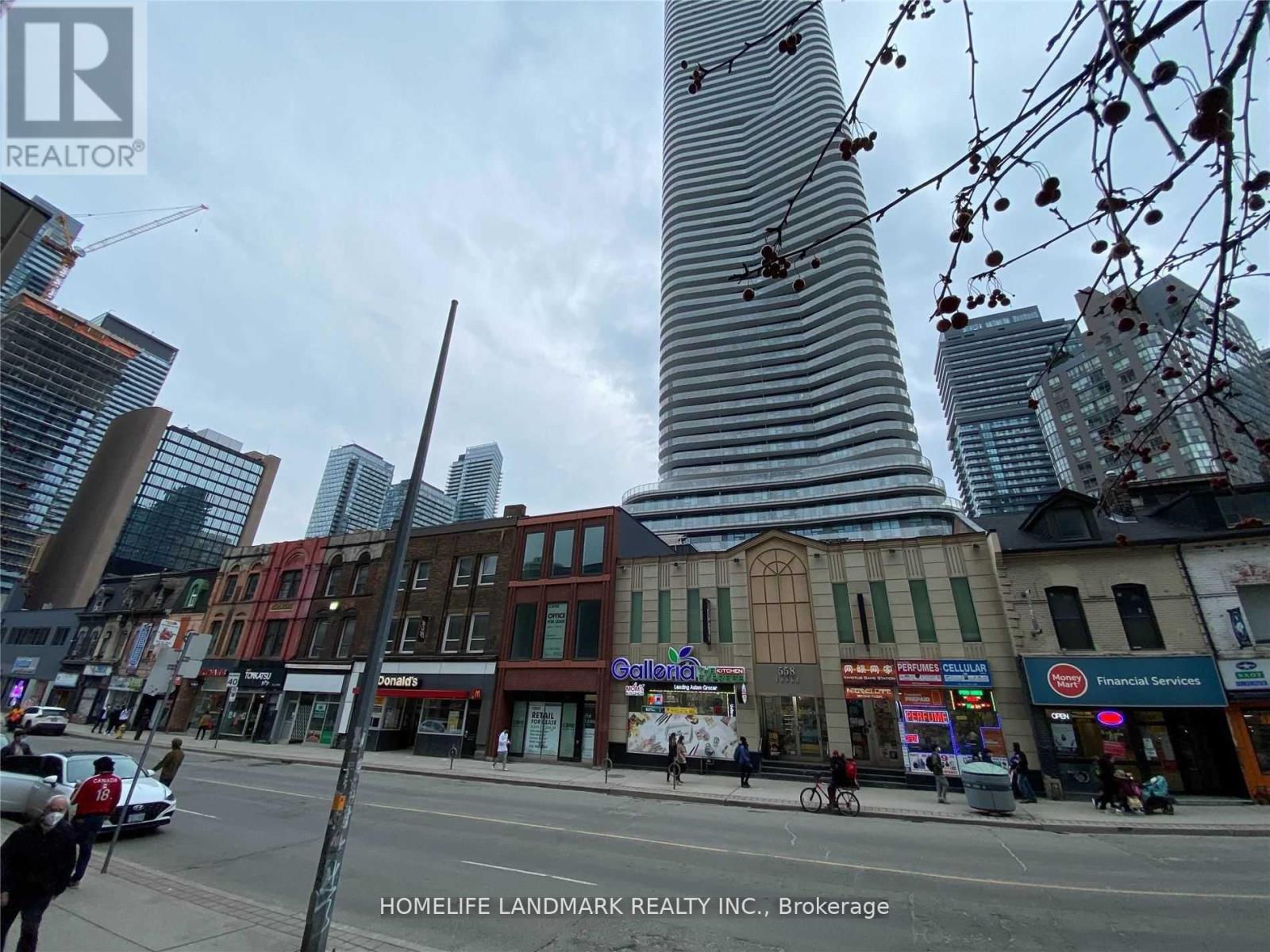 #407 555 YONGE STREET - 4