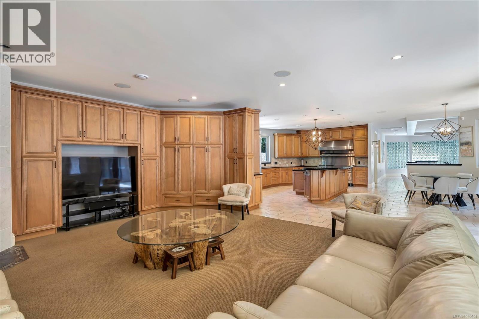  350 Sparton Road, Saanich