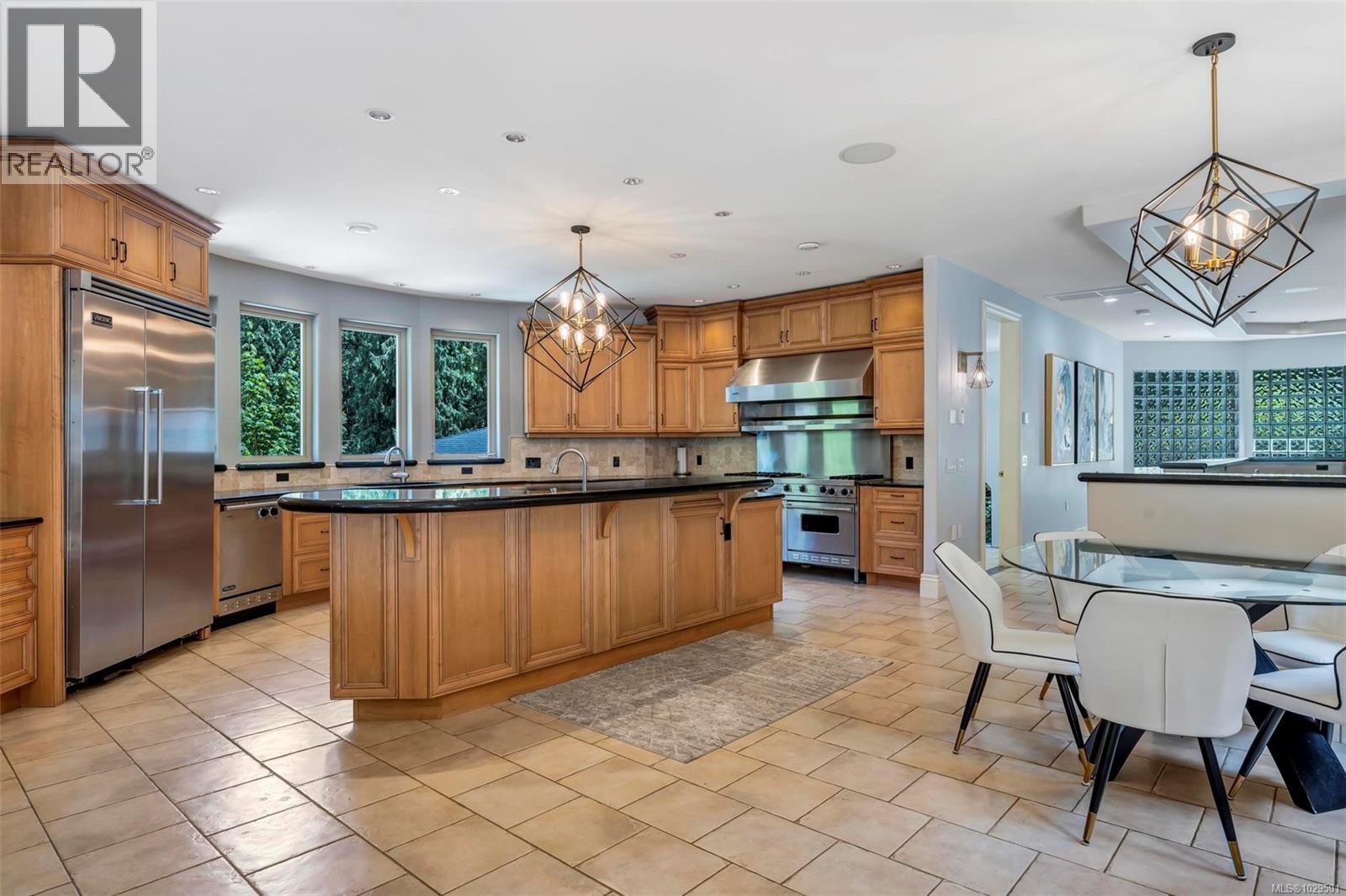  350 Sparton Road, Saanich