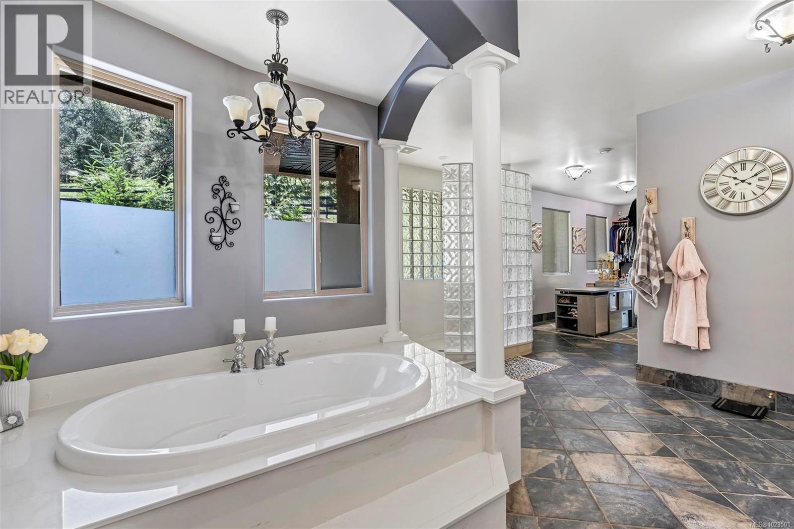  350 Sparton Road, Saanich