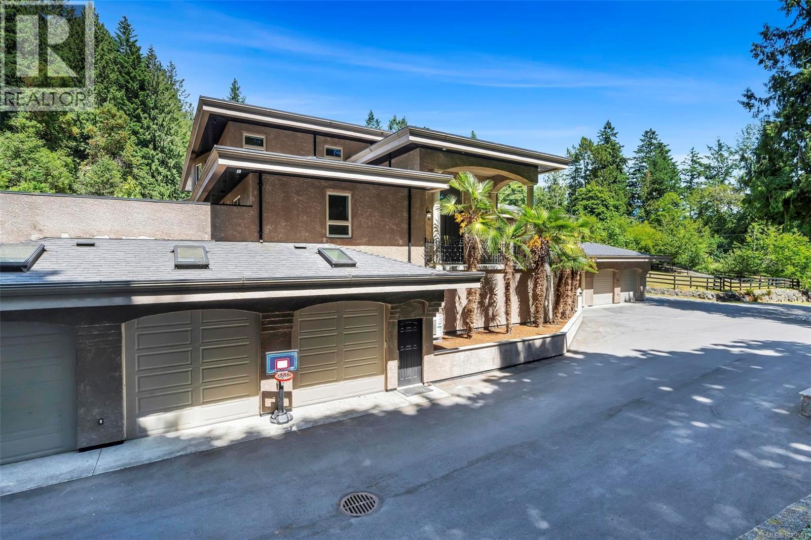  350 Sparton Road, Saanich