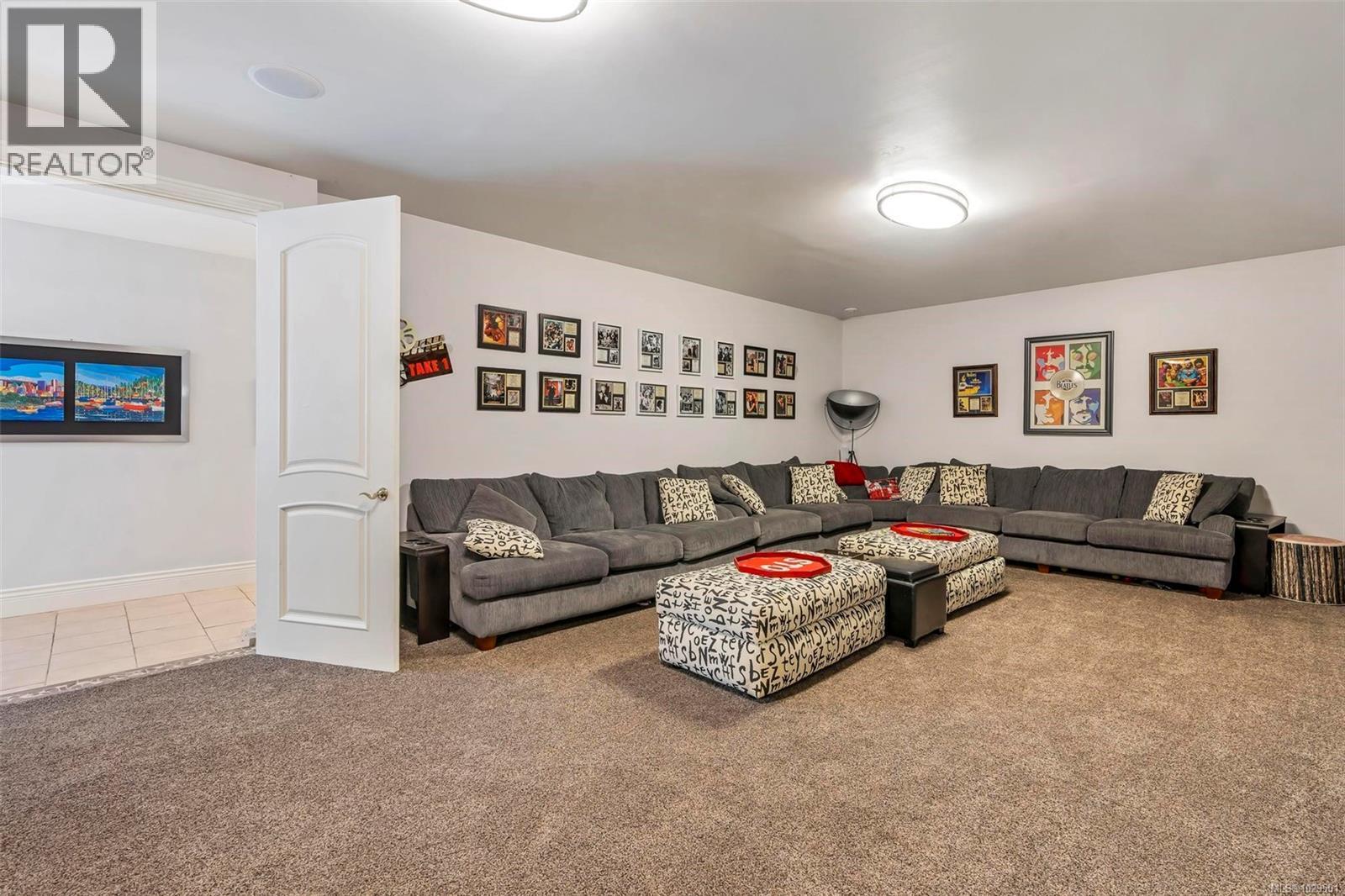  350 Sparton Road, Saanich