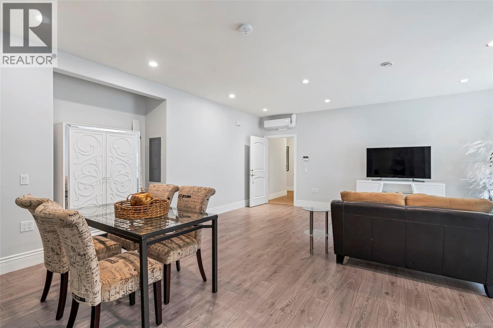  350 Sparton Road, Saanich