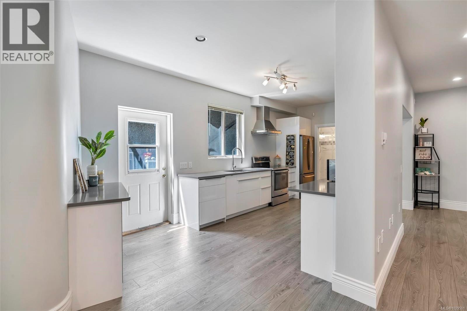  350 Sparton Road, Saanich