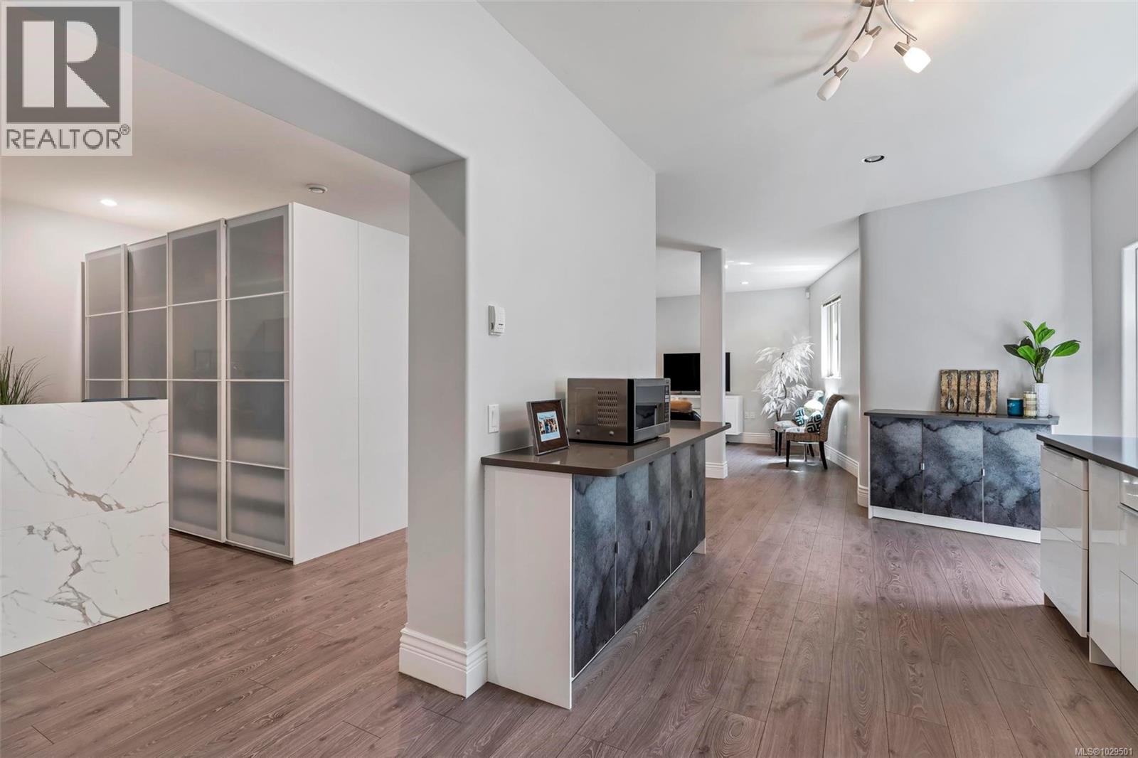  350 Sparton Road, Saanich