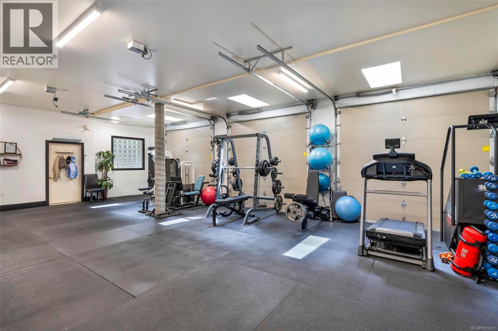  350 Sparton Road, Saanich