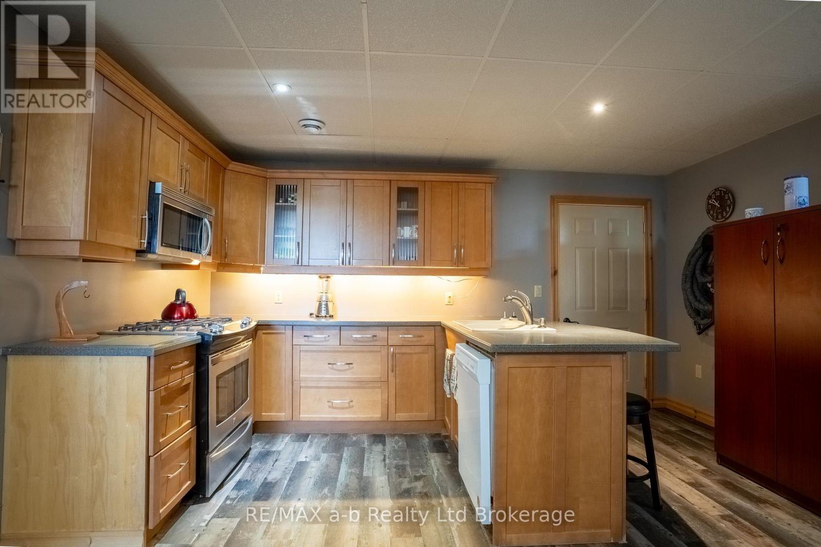 324500 MOUNT ELGIN ROAD - 24