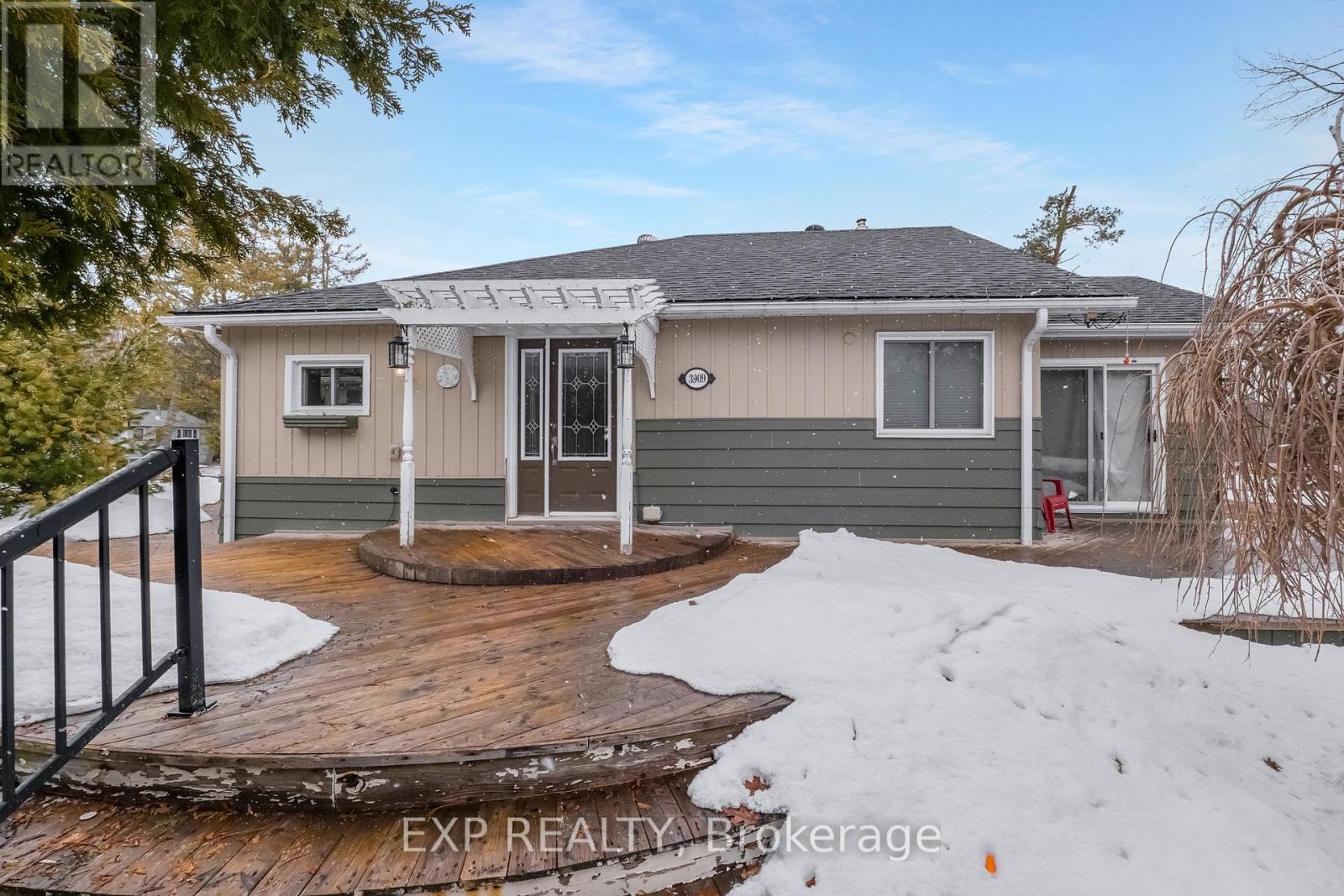 3909 RICHVIEW ROAD - 3