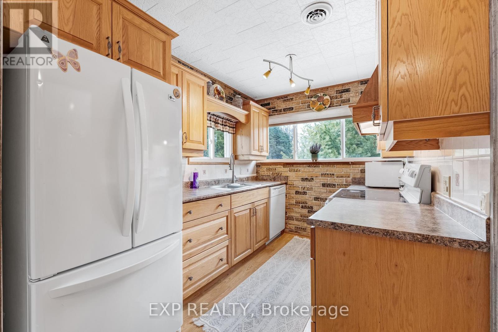 3909 RICHVIEW ROAD - 7