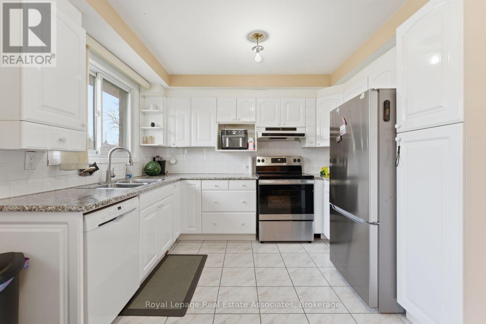 652 EVERSLEY DRIVE - 11