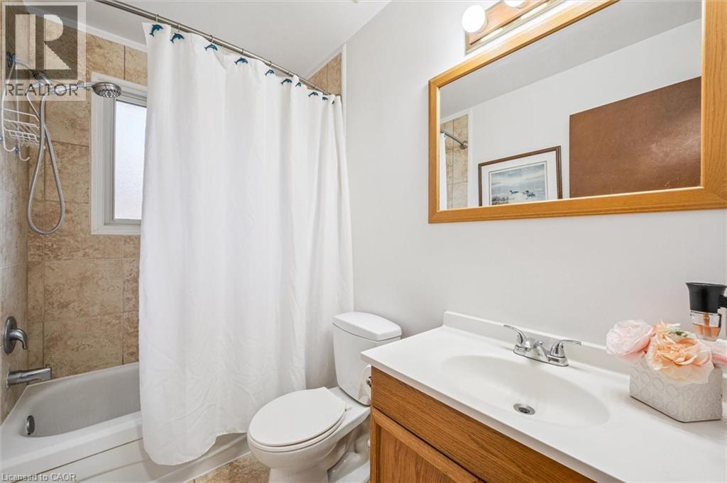 217 JOHANNA Drive, Cambridge, Ontario, N1S4C5 — Photo 13
