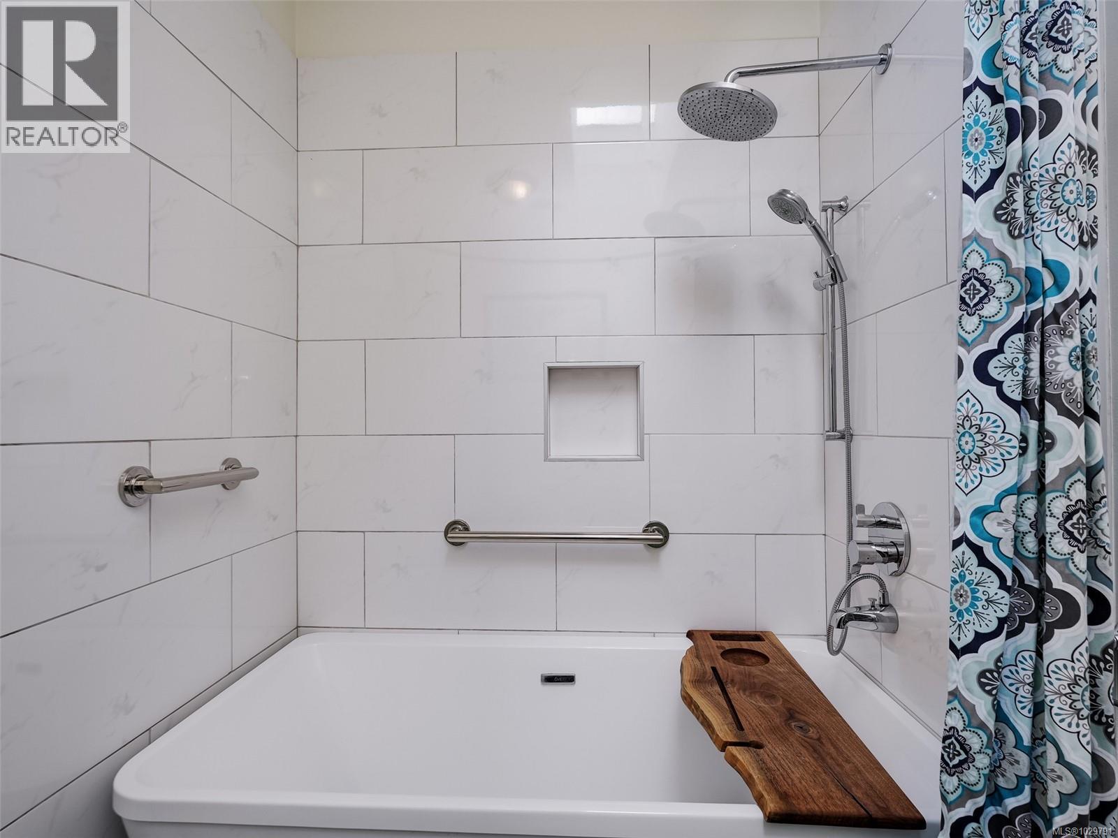 #3 445 ADMIRALS RD - 22