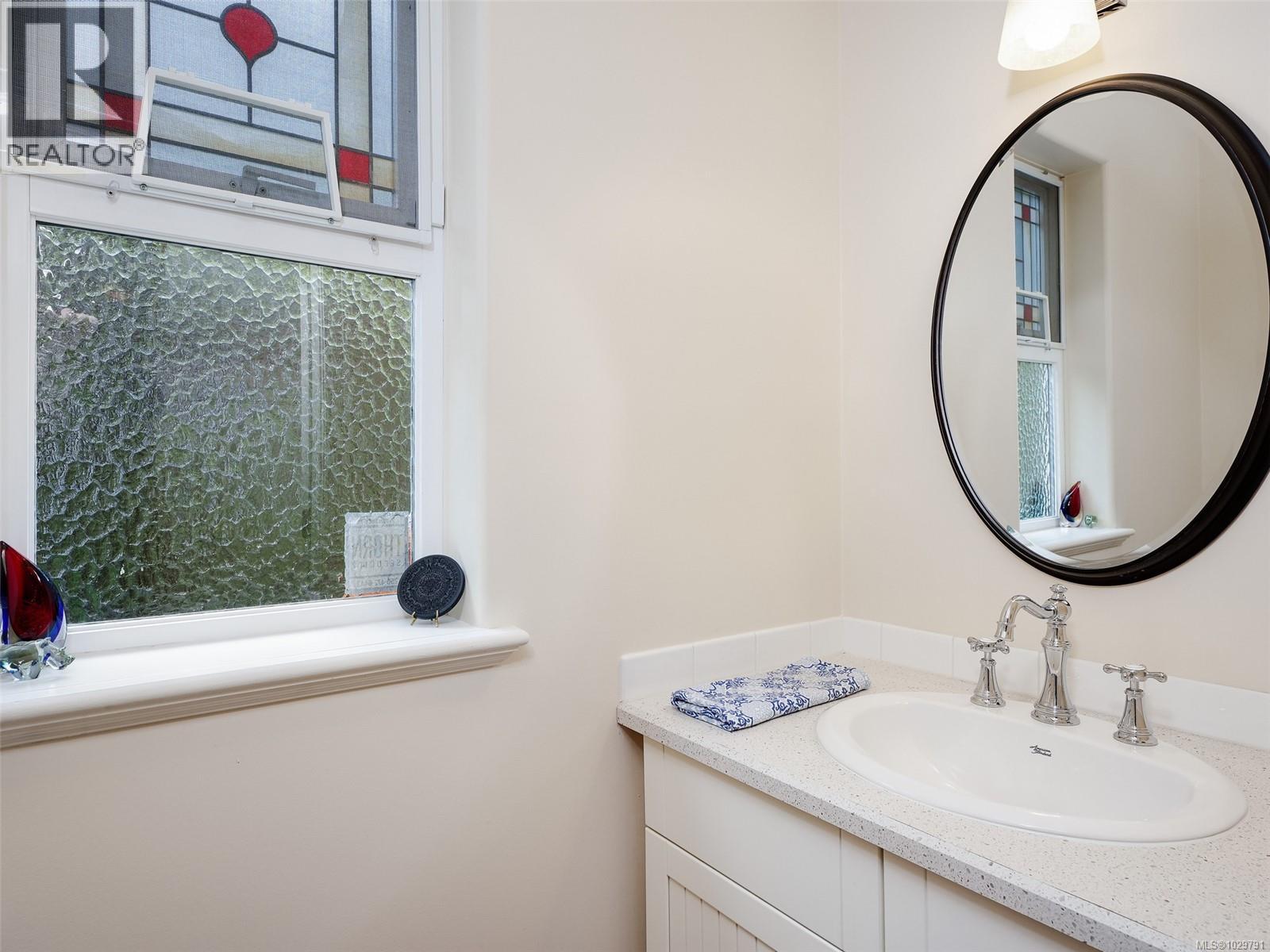 #3 445 ADMIRALS RD - 25