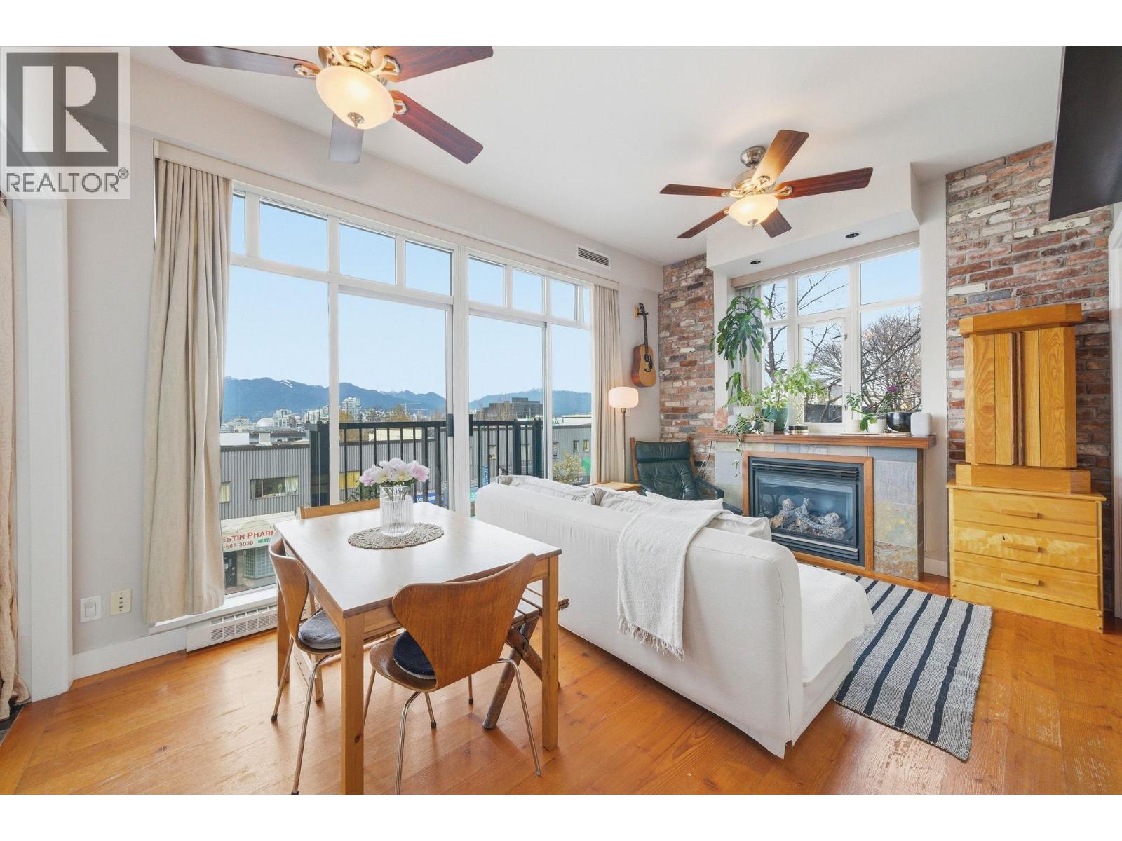 210 2515 ONTARIO Street - main photo