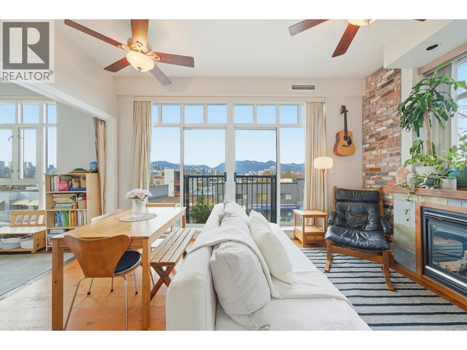 210 2515 ONTARIO Street - photo 2