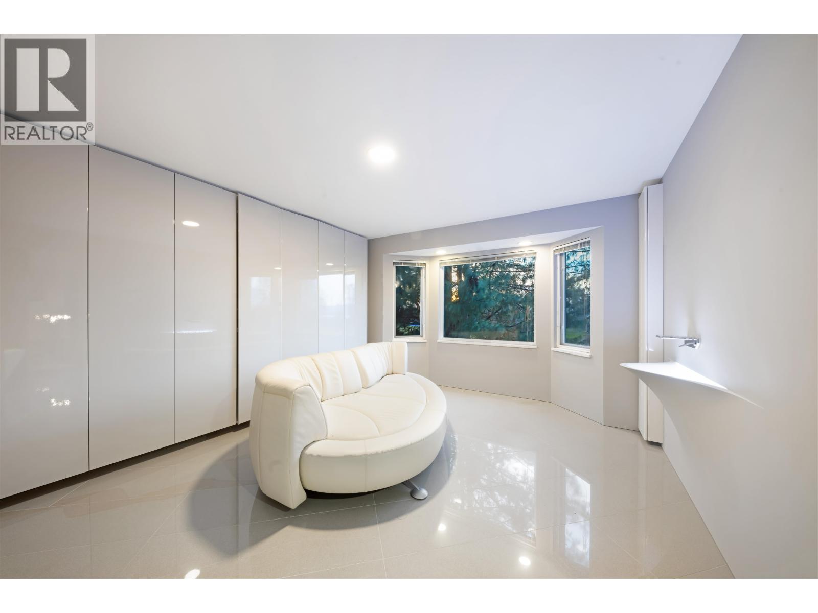 5671 MUSGRAVE Crescent, Richmond