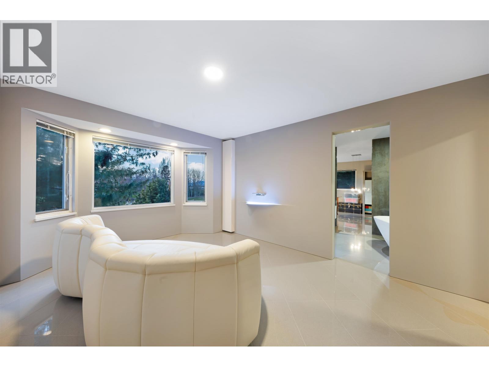 5671 MUSGRAVE Crescent, Richmond