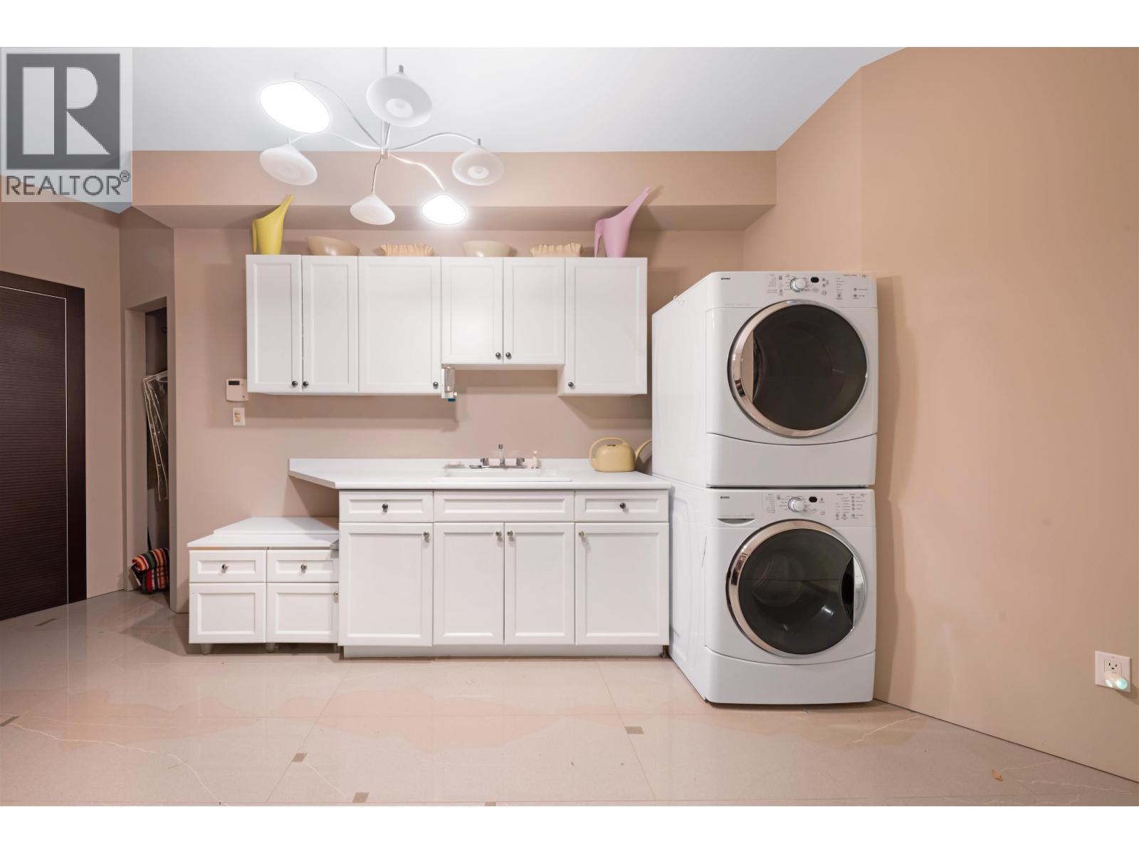 5671 MUSGRAVE Crescent, Richmond