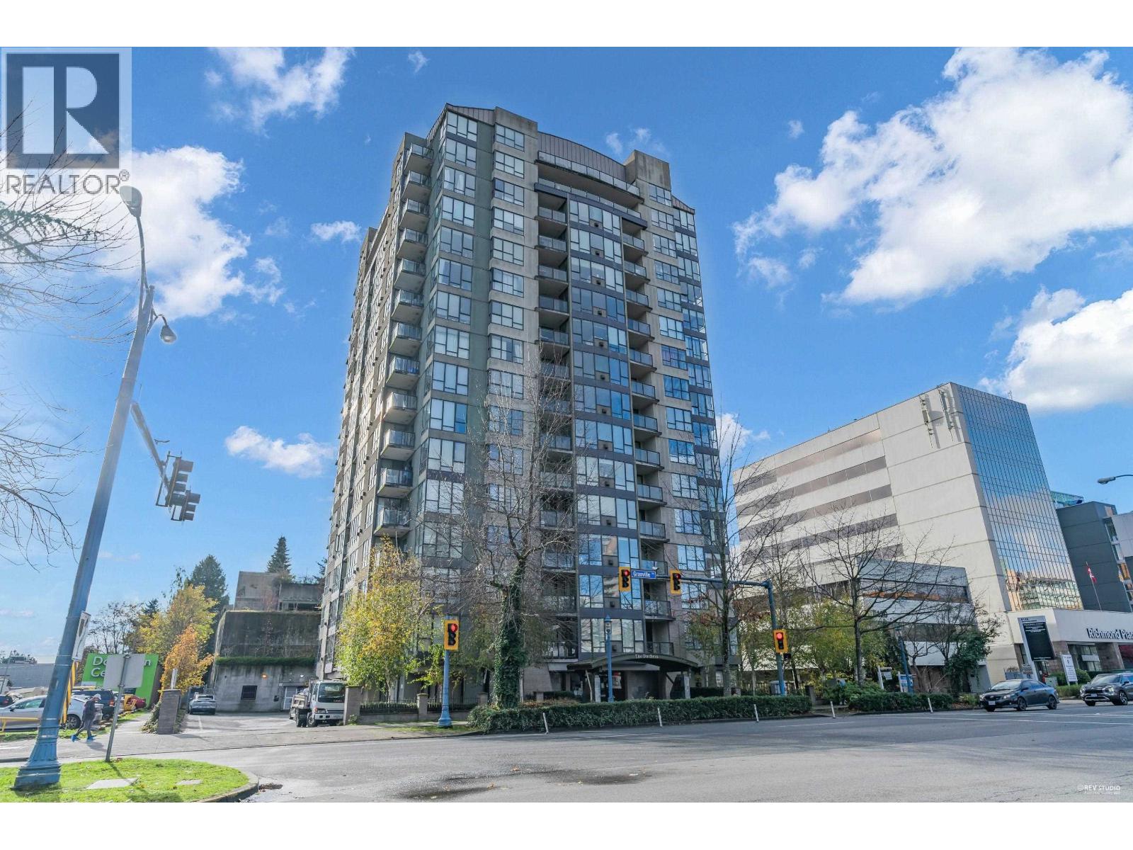 16xx 8180 GRANVILLE AVENUE