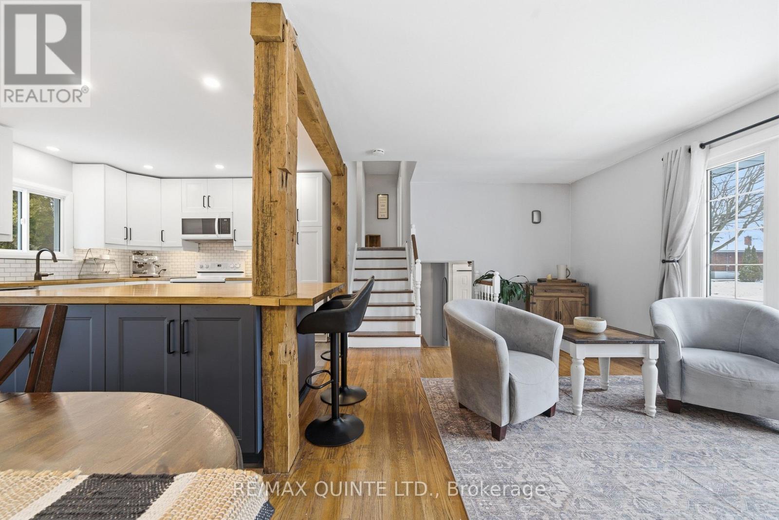 26 APPLEWOOD DRIVE - 11