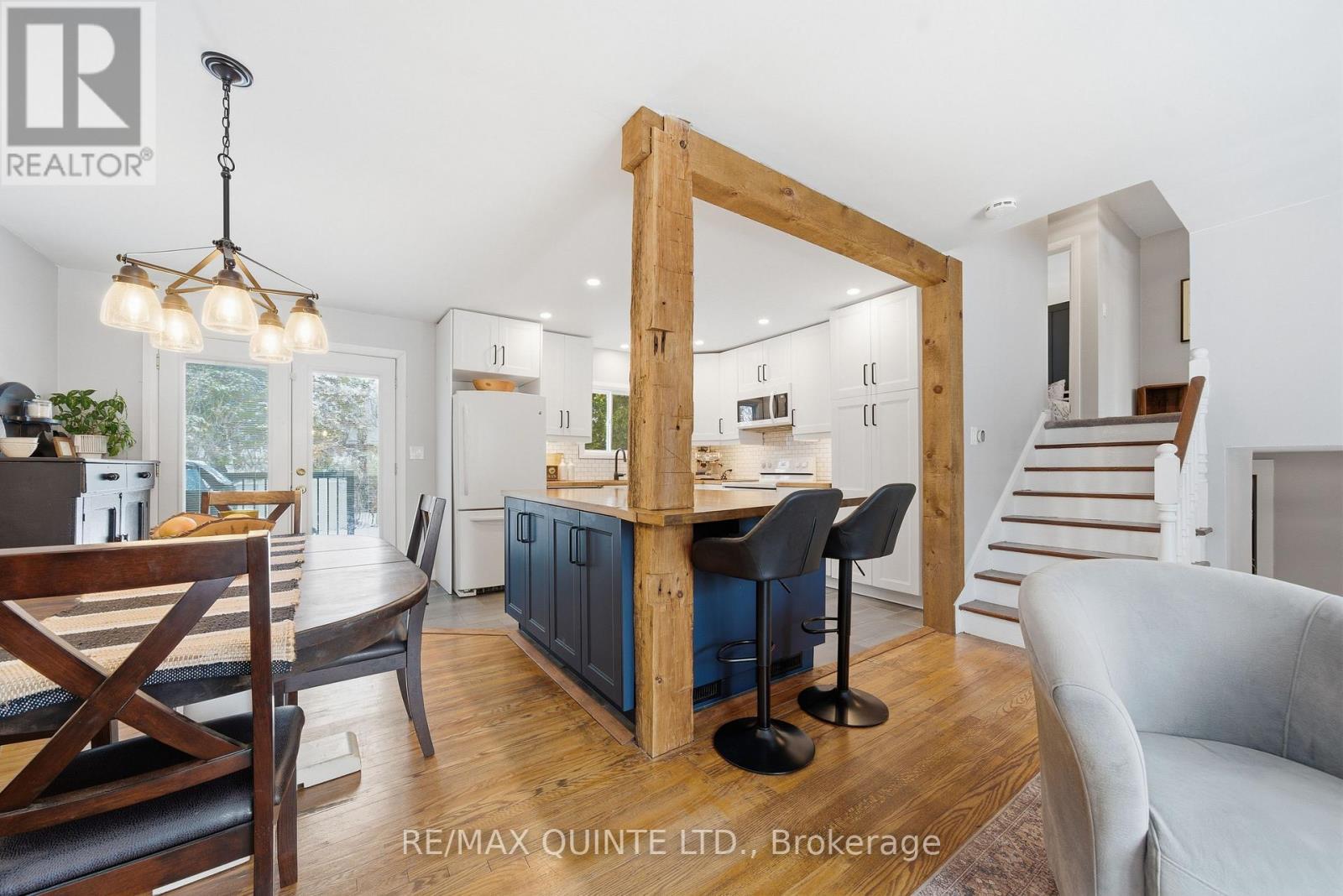 26 APPLEWOOD DRIVE - 12