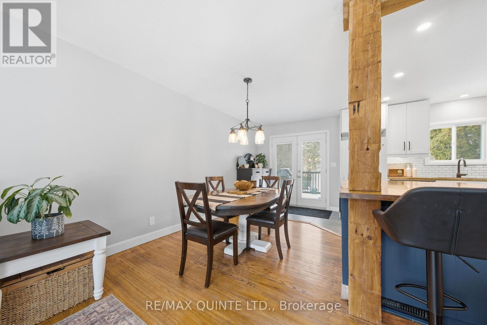 26 APPLEWOOD DRIVE - 18