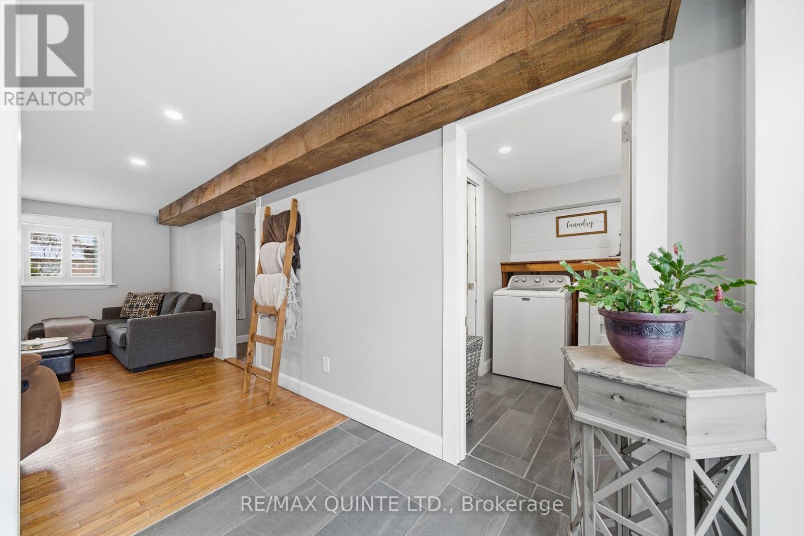 26 APPLEWOOD DRIVE - 23