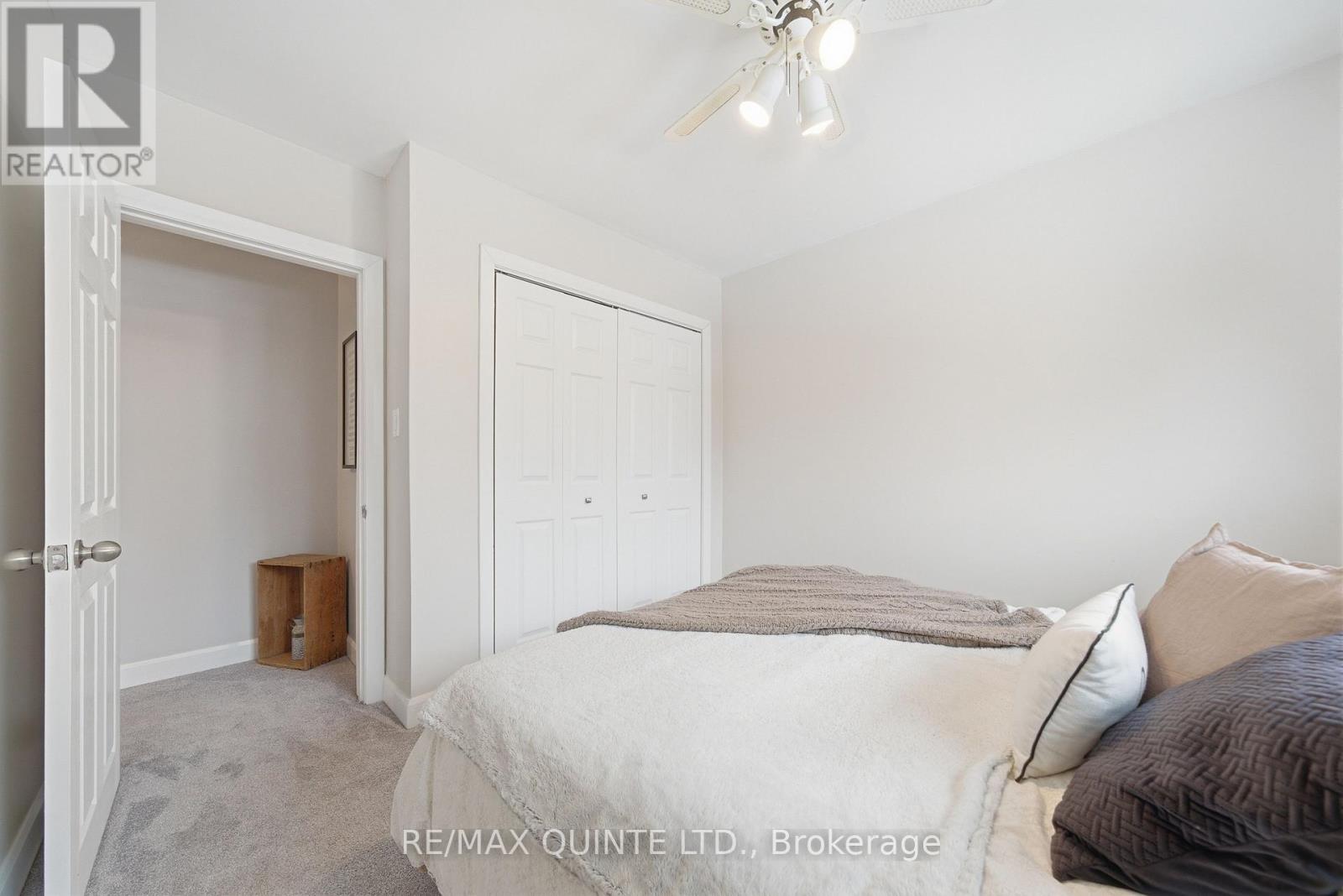 26 APPLEWOOD DRIVE - 32