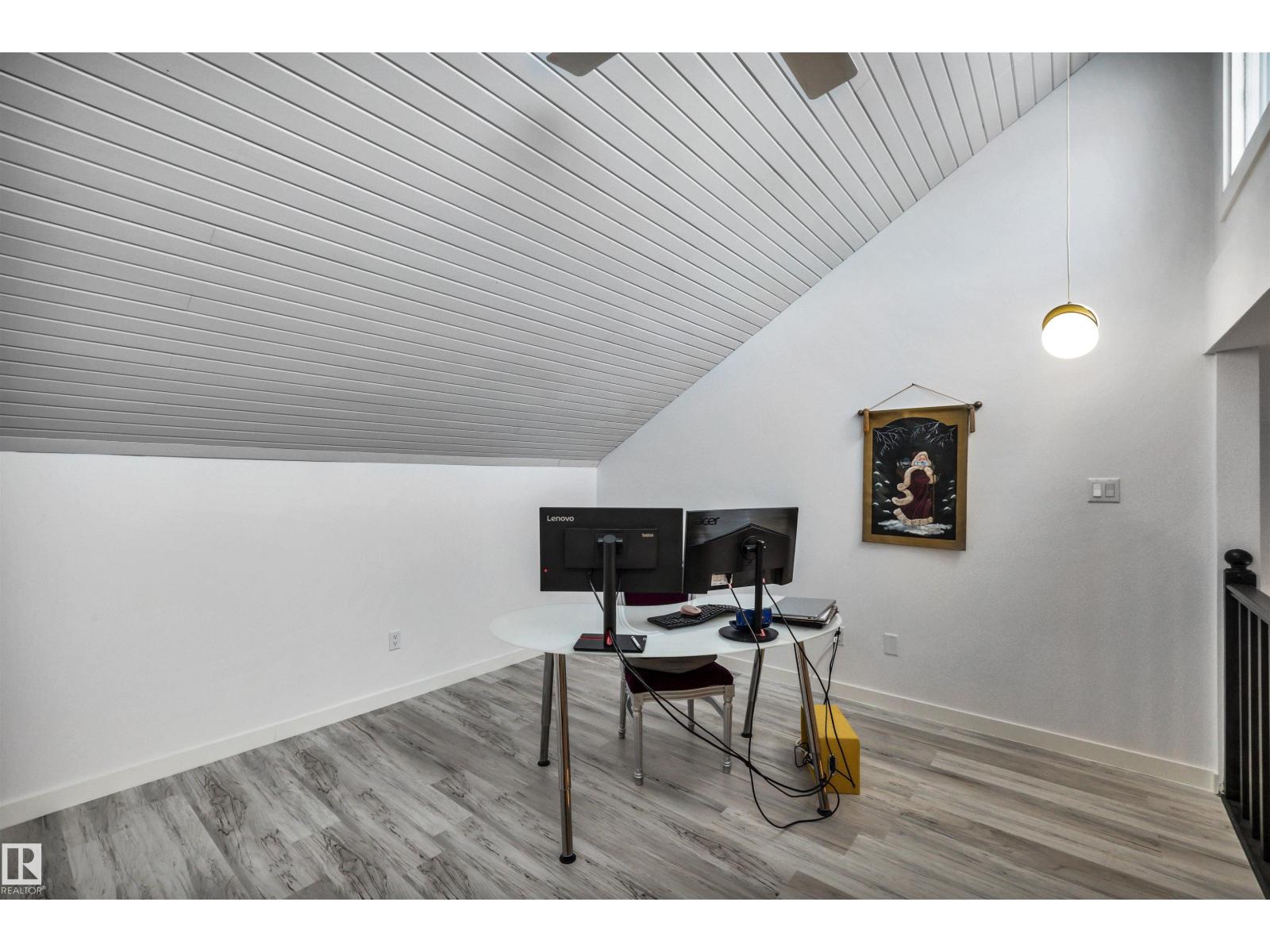 5409 56 ST - 21