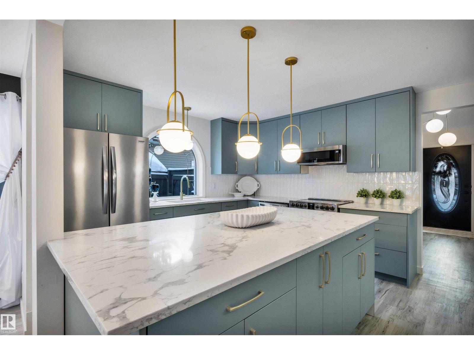 5409 56 ST - 4