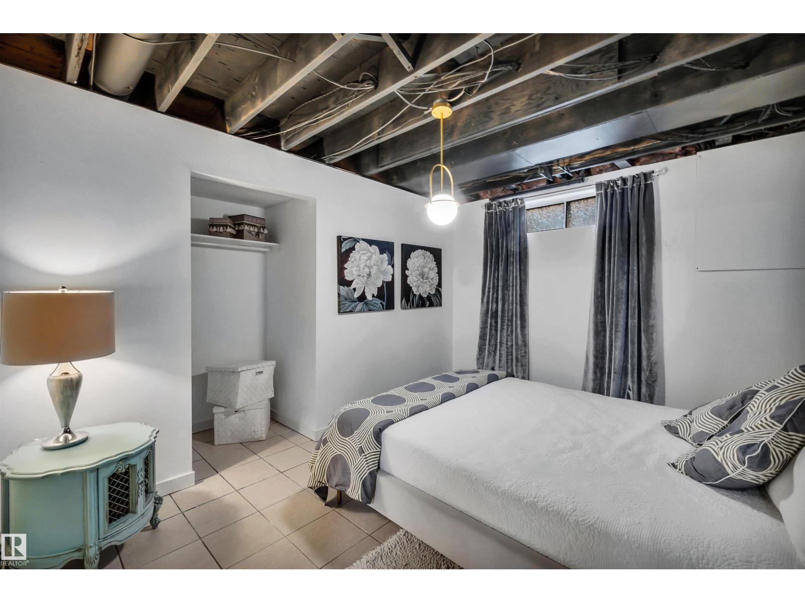 5409 56 ST - 40