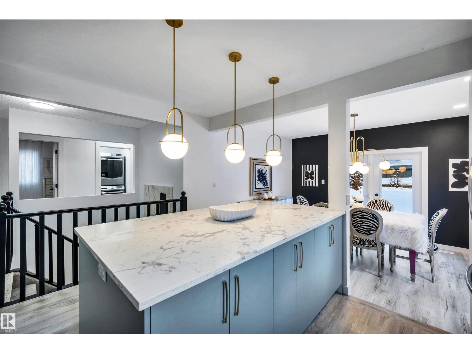 5409 56 ST - 9