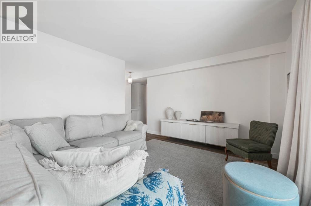 Single Family House for Sale in   Heritage Drive SE Acadia Calgary 