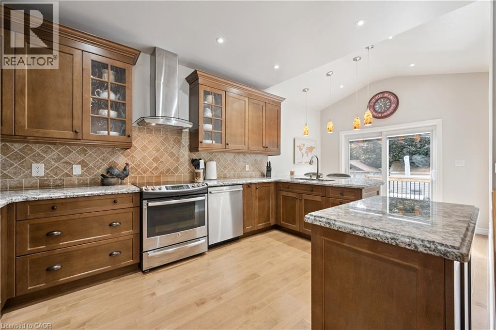 18 GEDDES Crescent - 18