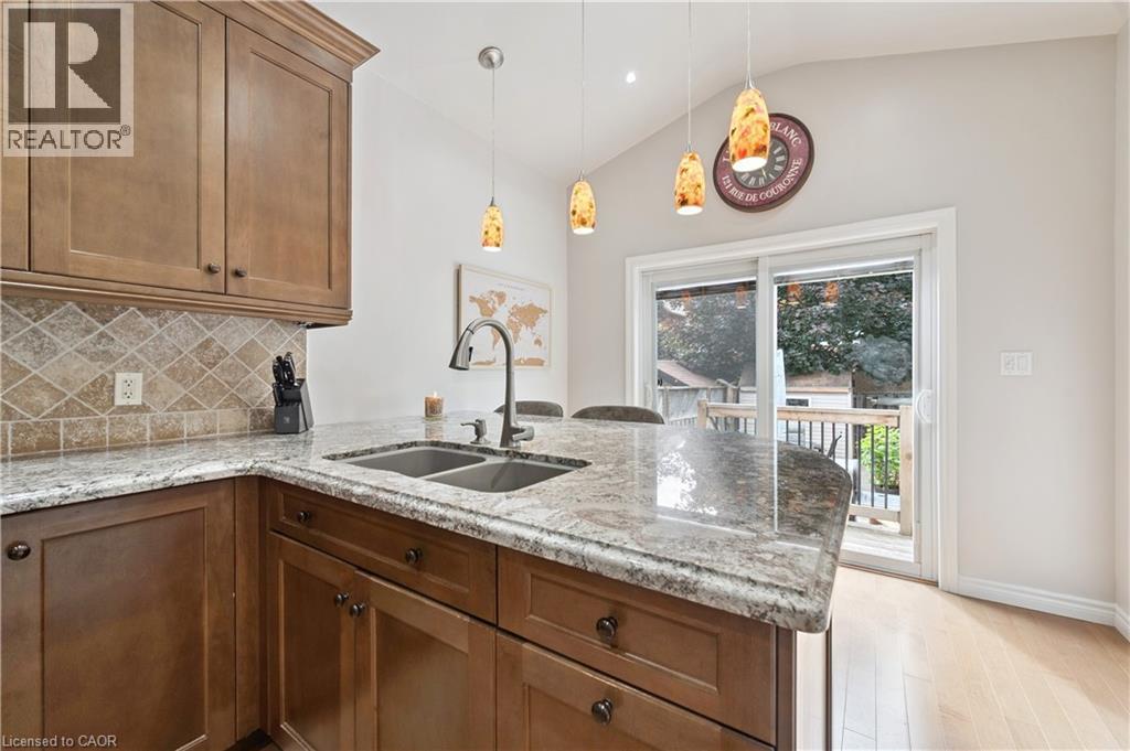 18 GEDDES Crescent - 19