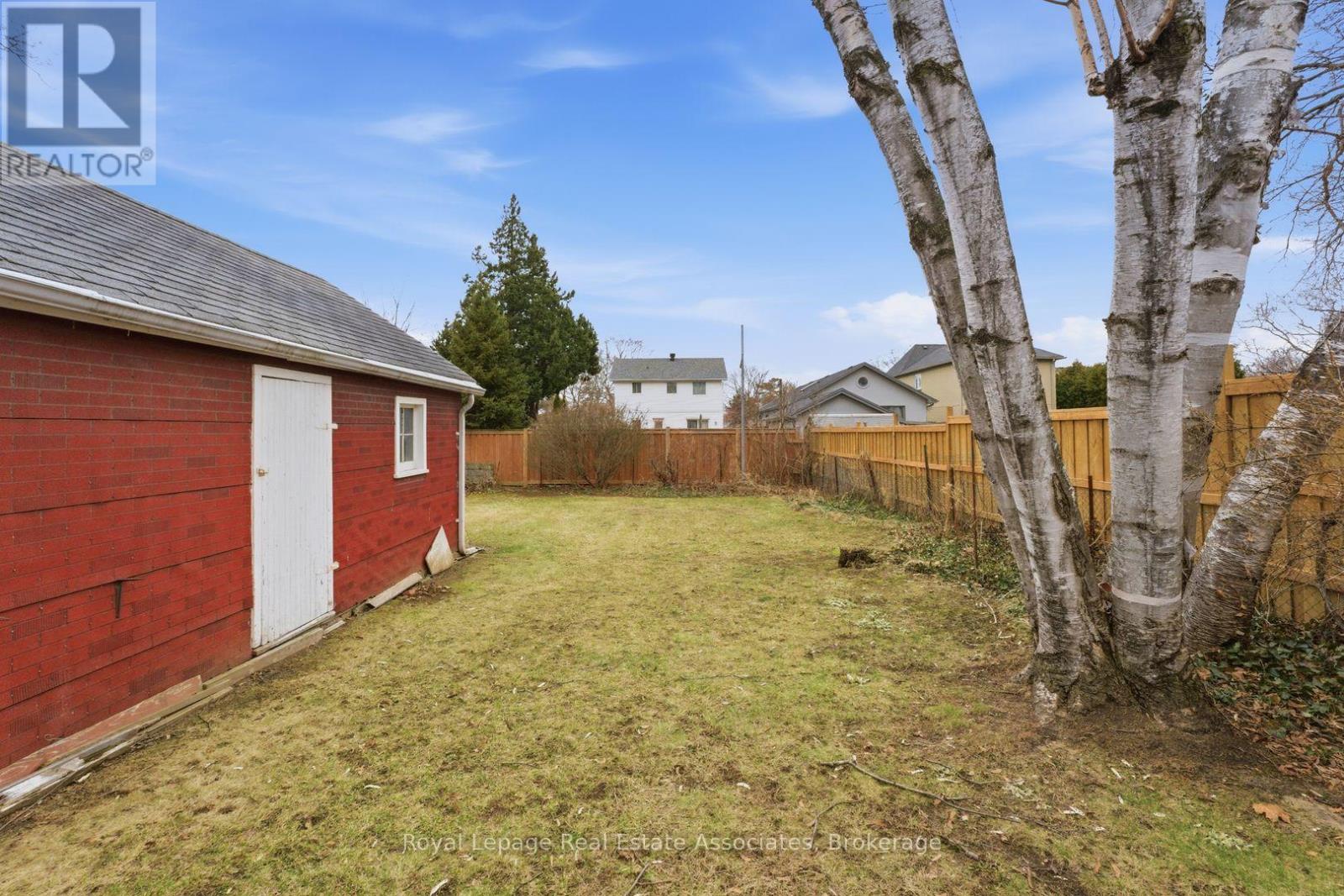 68 GAIR DRIVE - 24