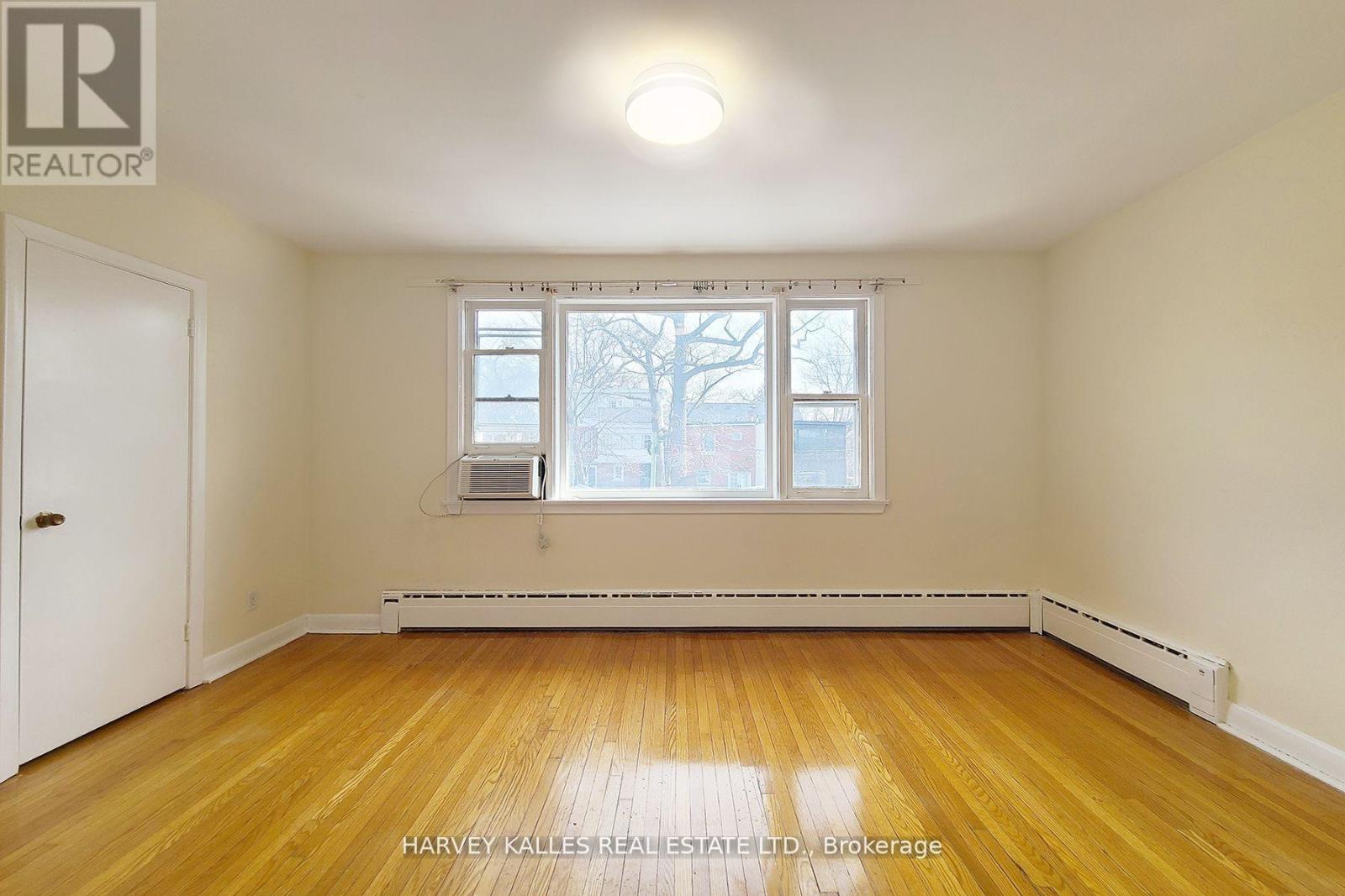 103 & 105 GILMOUR AVENUE - 16